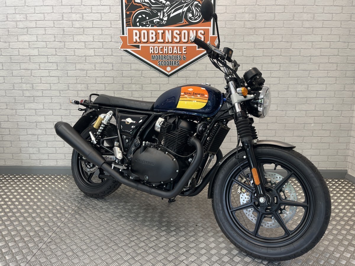Royal Enfield Interceptor 650 Twin Dark