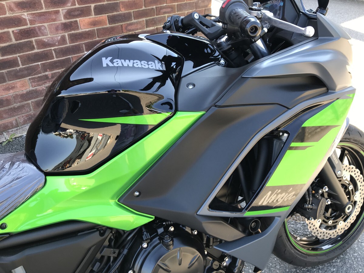 Kawasaki NINJA 650 KRT EX650SRFAN