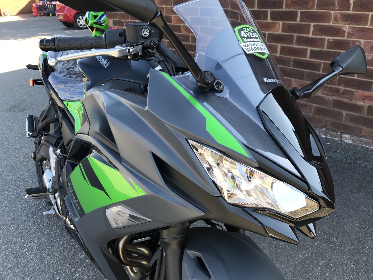 Kawasaki NINJA 650 KRT EX650SRFAN