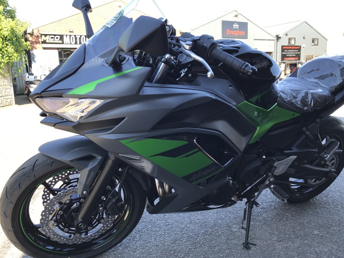 Kawasaki NINJA 650 KRT EX650SRFAN