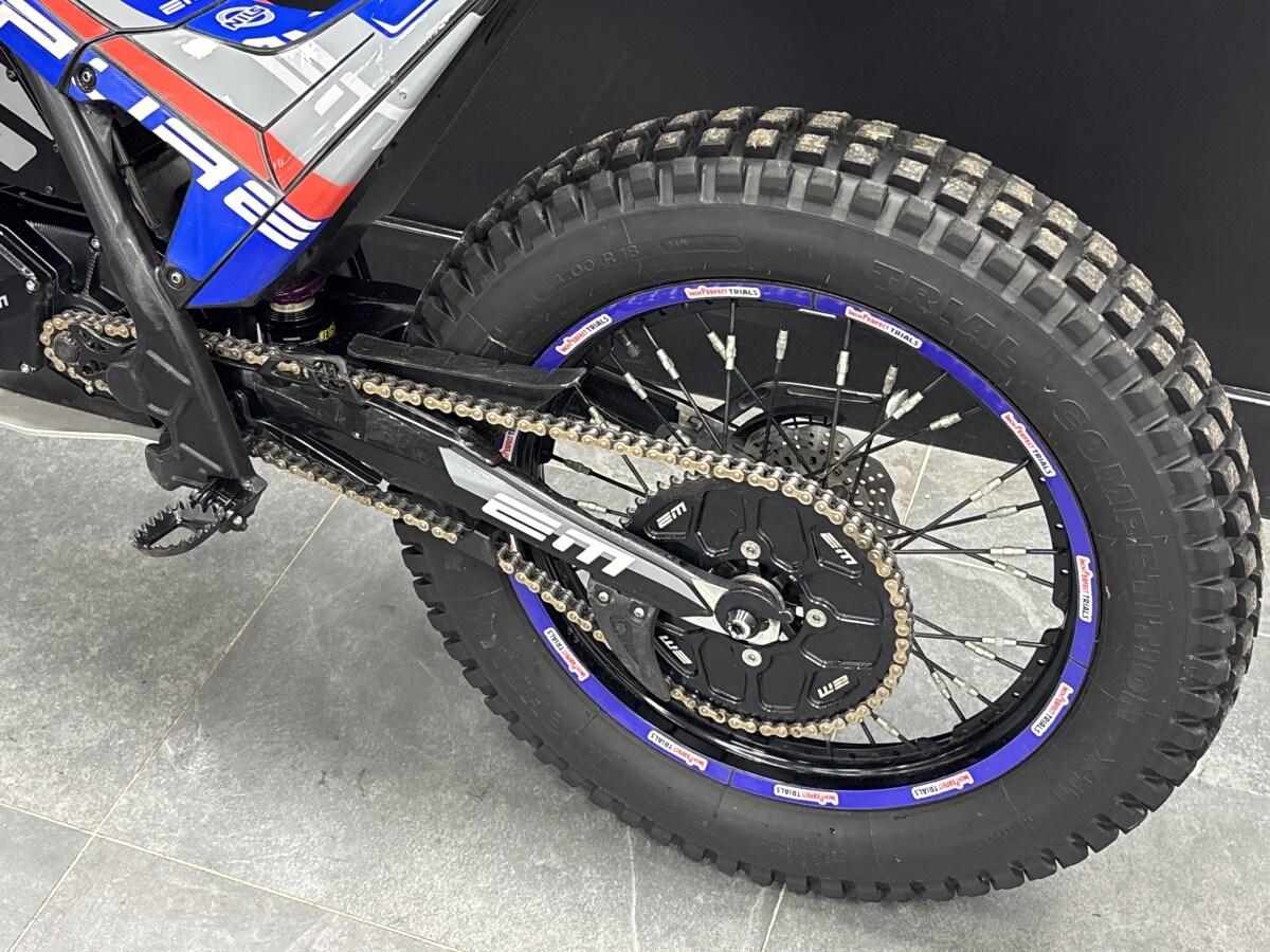 ELECTRIC MOTION EPURE RACE