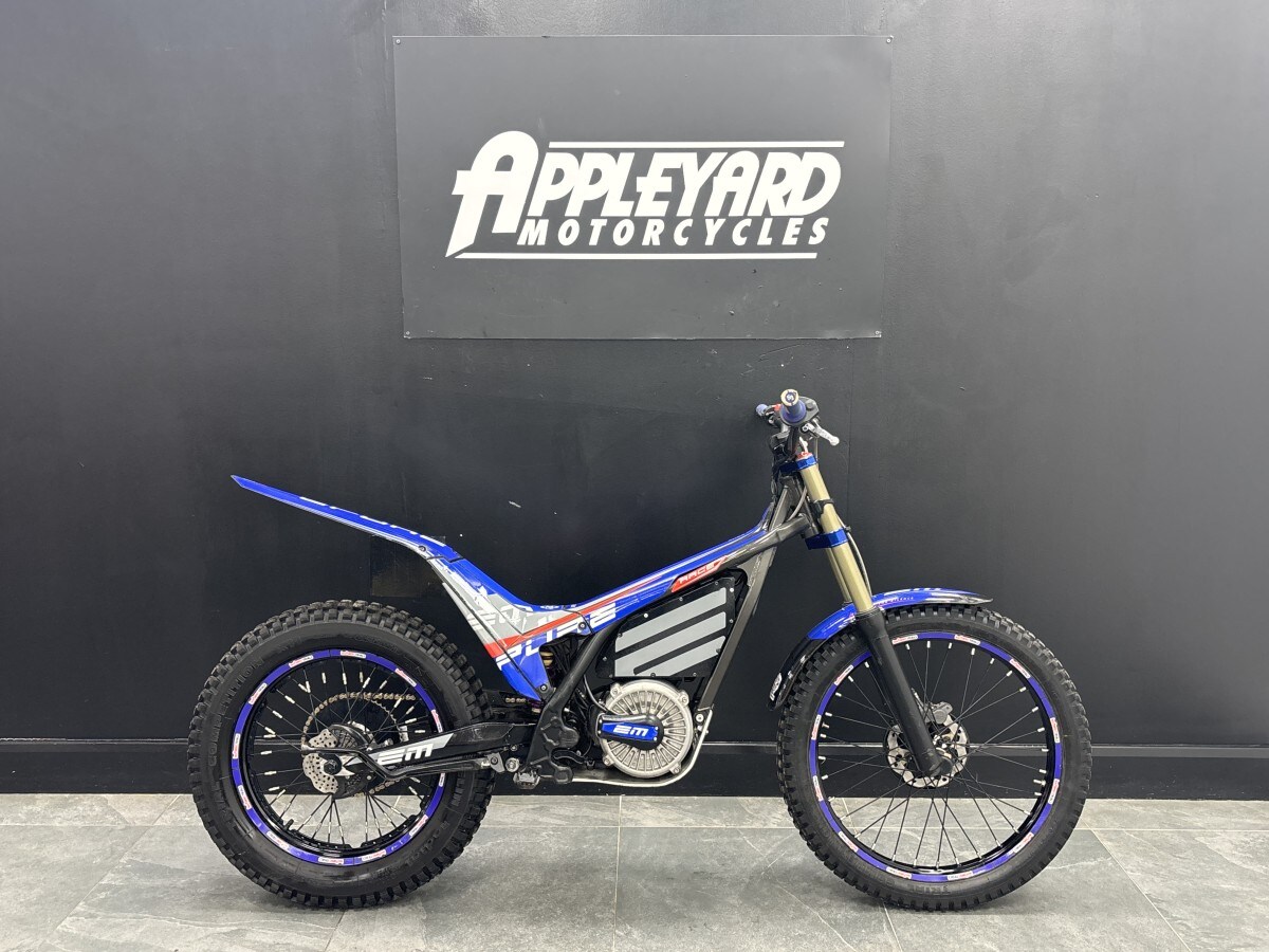 ELECTRIC MOTION EPURE RACE