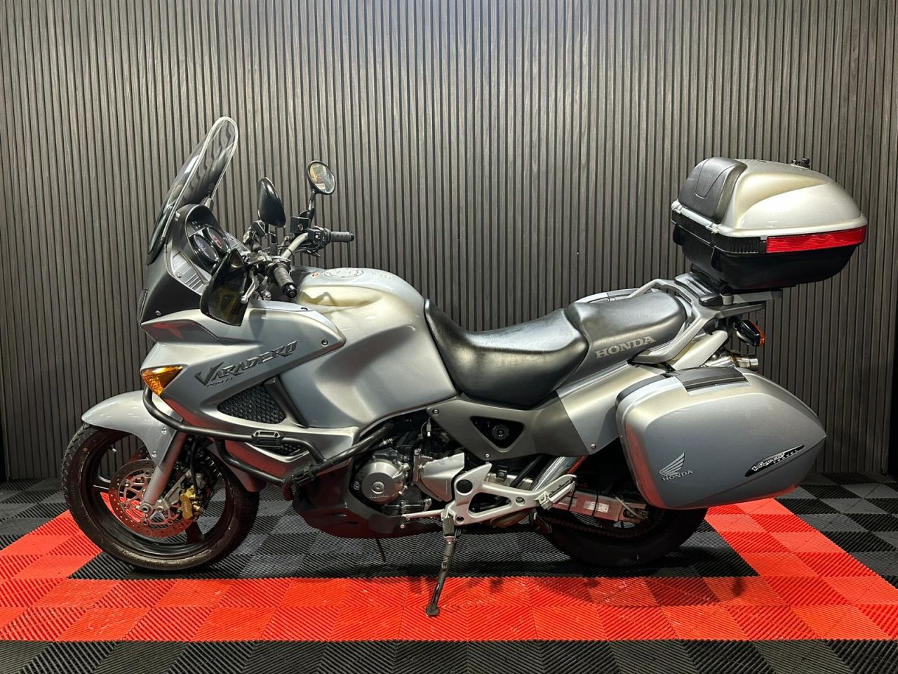 Used Honda XL1000V Varadero for sale - 78435437: Photo 11