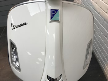 Used Piaggio VESPA GTS SUPER 300 HPS 2019 for sale - bike-77865695: Photo