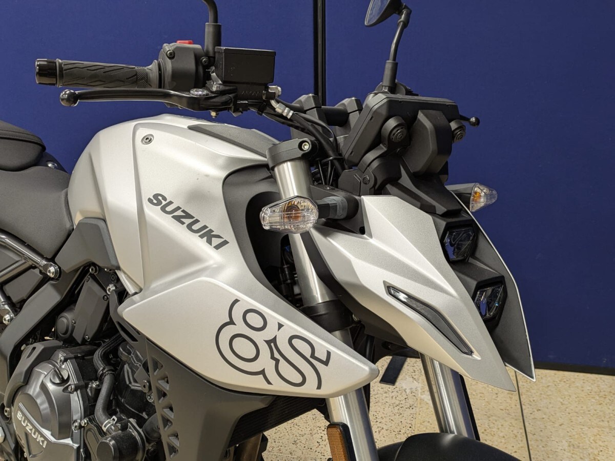 Suzuki GSX-8S