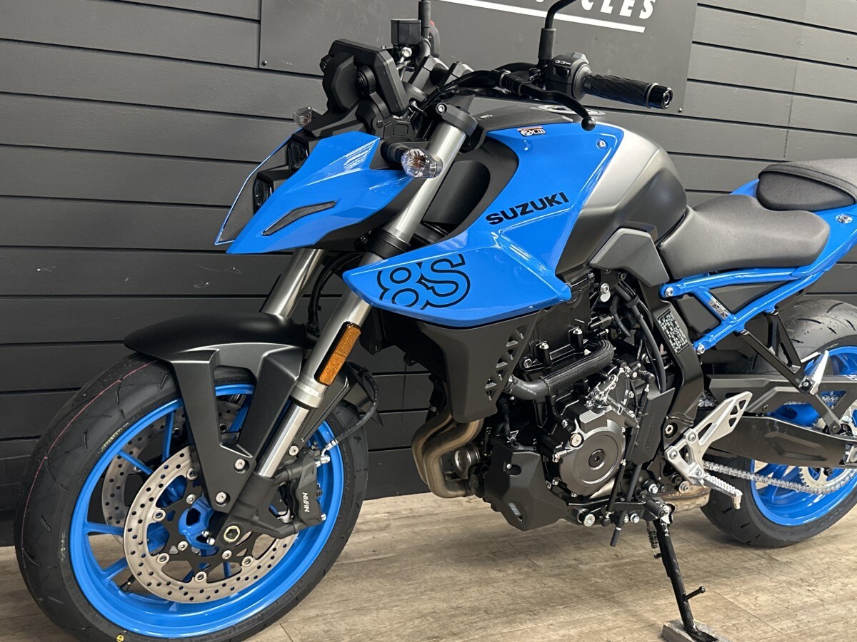 Suzuki GSX-8S