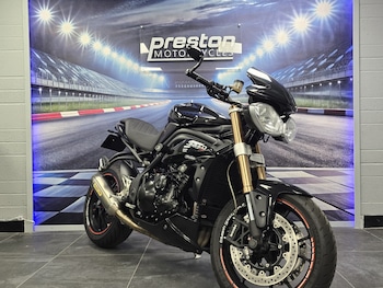 Used Triumph SPEED TRIPLE 1050 2012 for sale - bike-78165395: Photo