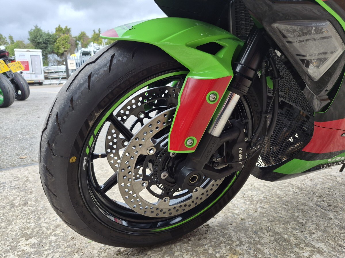 Kawasaki NINJA ZX 6