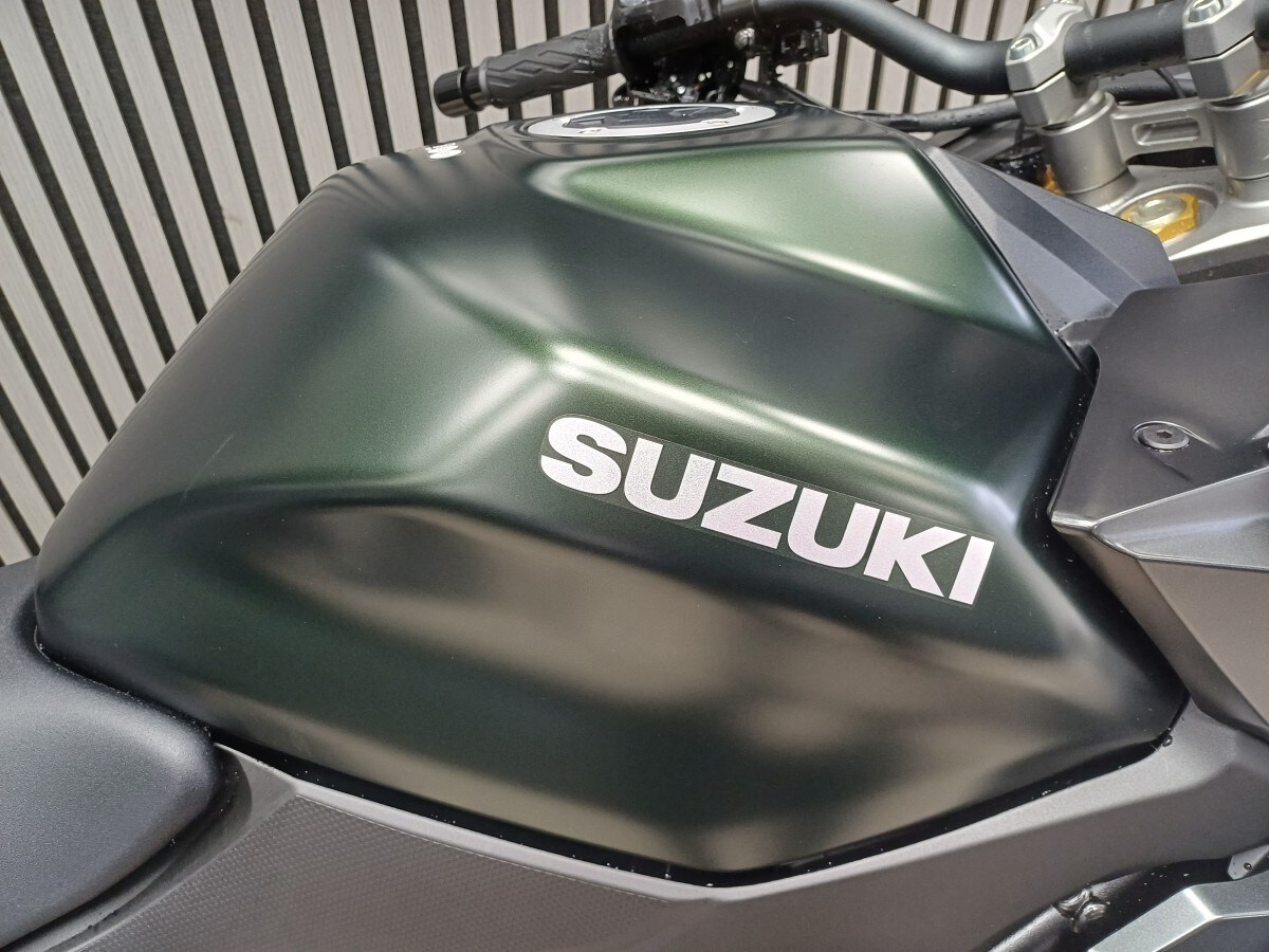 Suzuki GSXS1000GX+