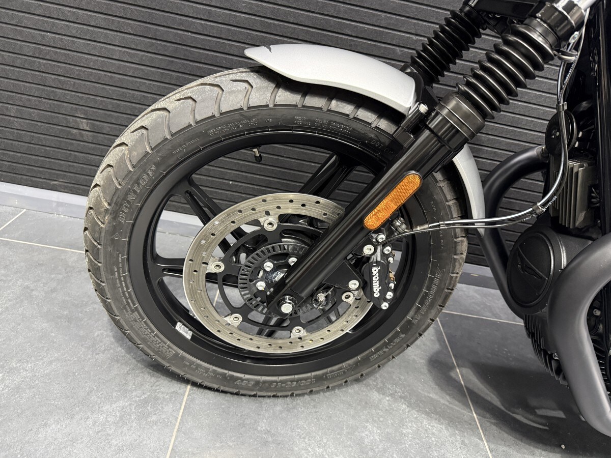 Moto Guzzi V7 IV STONE