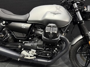 Used Moto Guzzi V7 IV STONE 2022 for sale - bike-77869554: Photo
