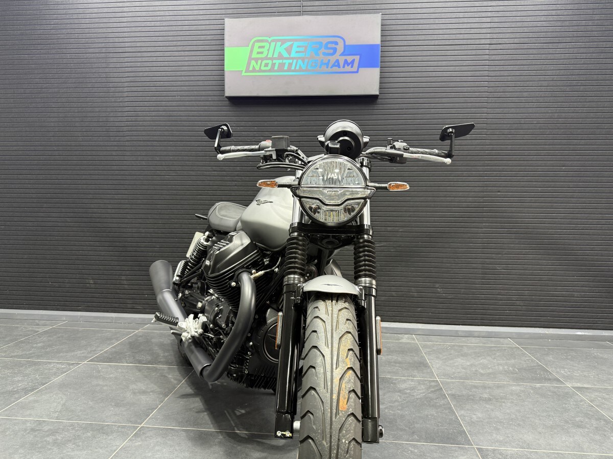 Moto Guzzi V7 IV STONE