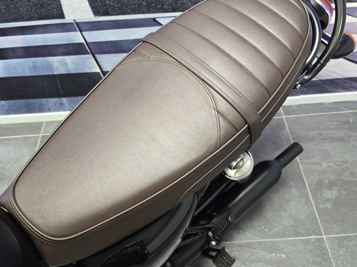 Triumph BONNEVILLE T120 BLACK