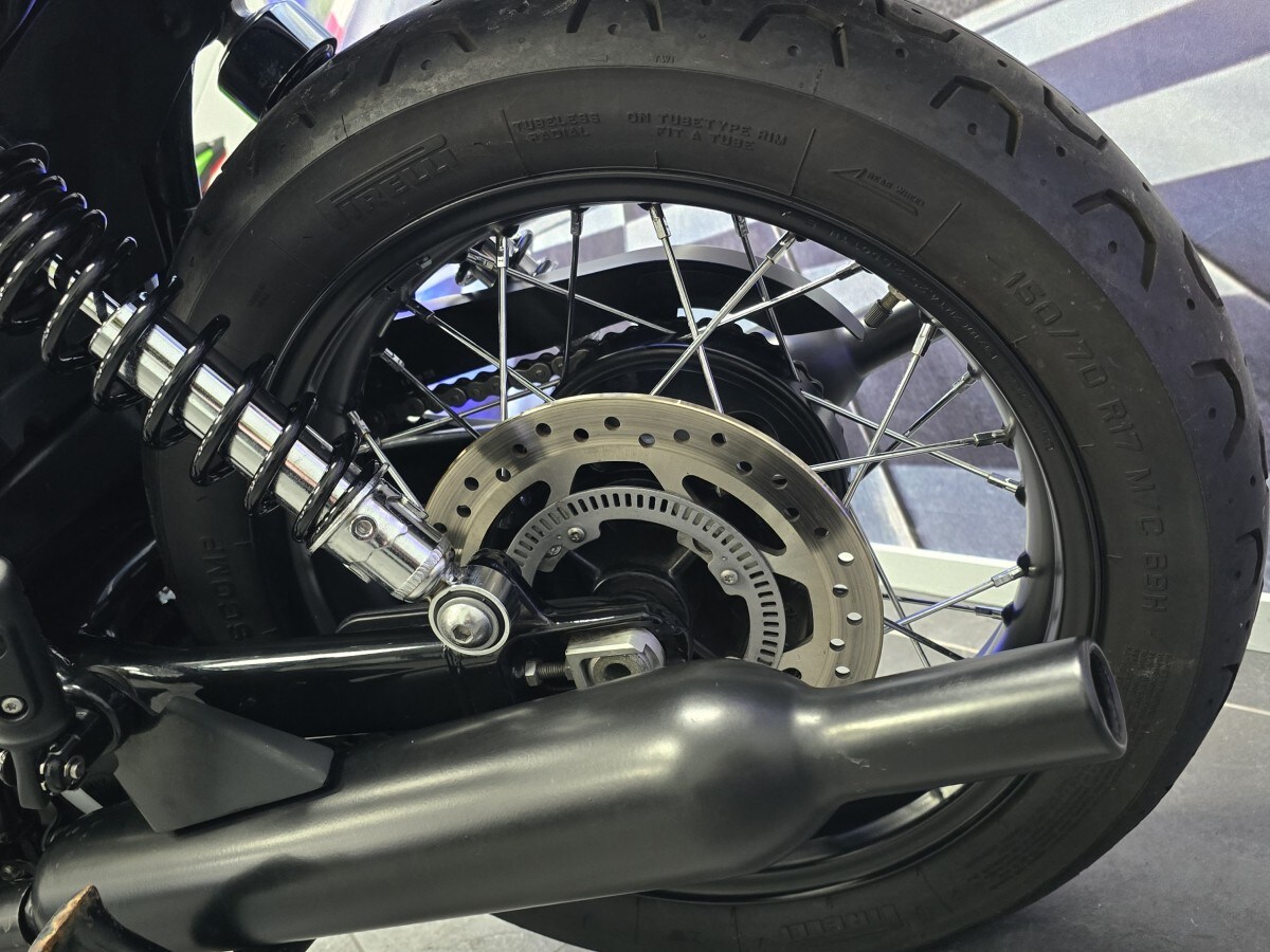 Triumph BONNEVILLE T120 BLACK