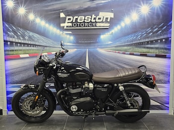 Used Triumph BONNEVILLE T120 BLACK 2018 for sale - bike-78165396: Photo