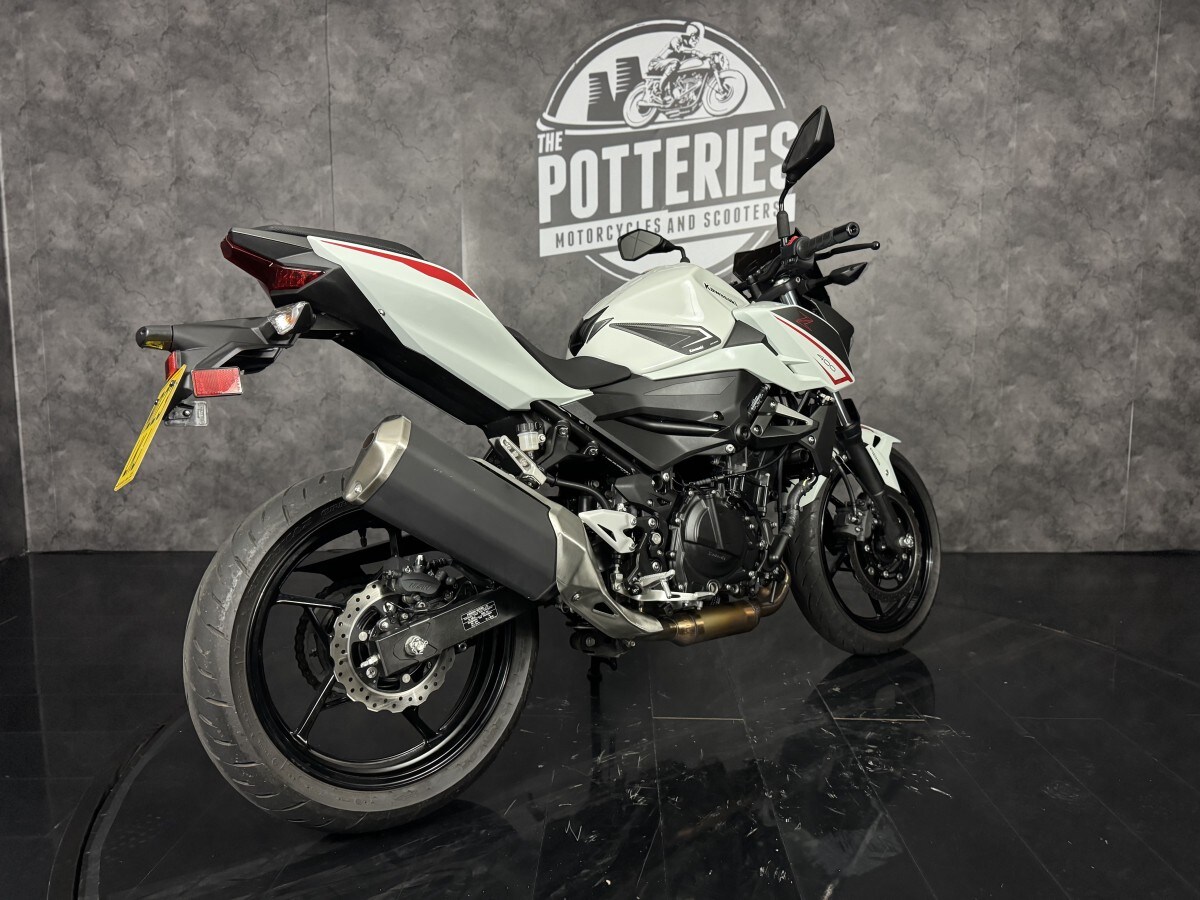 Kawasaki ER 400 FPFNN