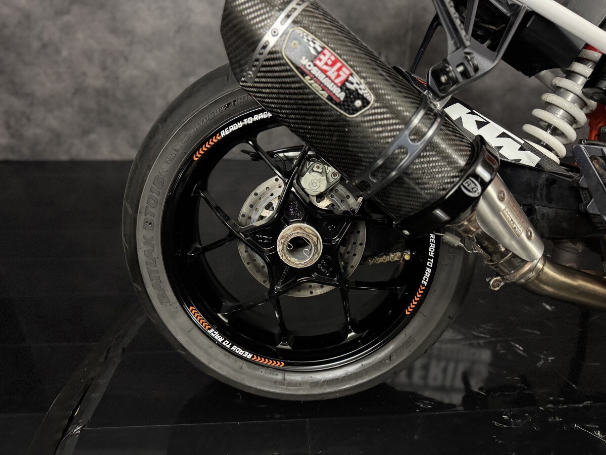 KTM 1290 SUPER DUKE R