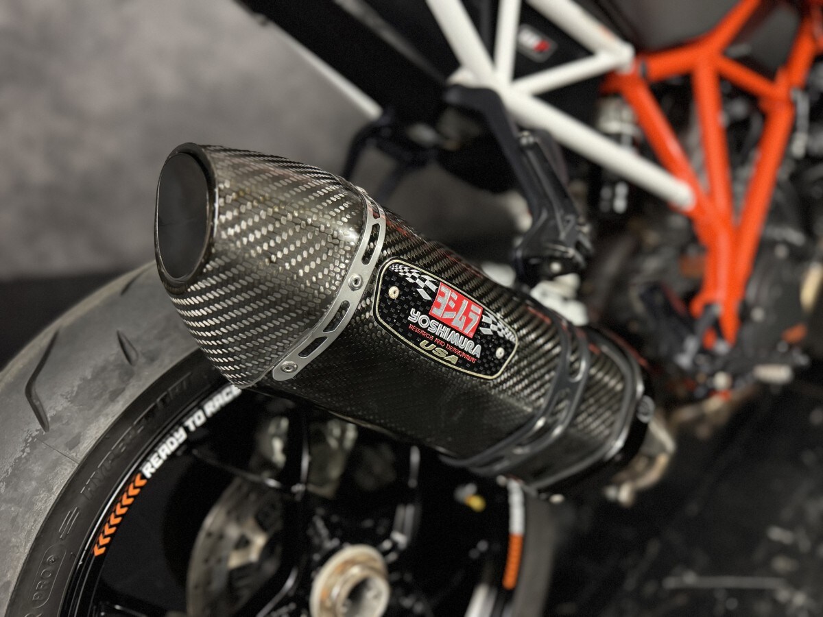 KTM 1290 SUPER DUKE R