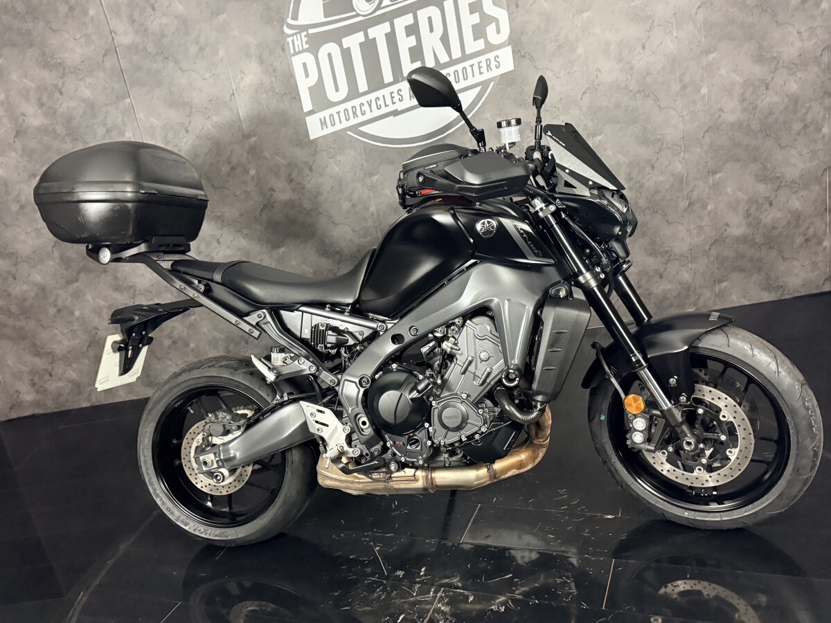 Yamaha MT-09 (MTN890)