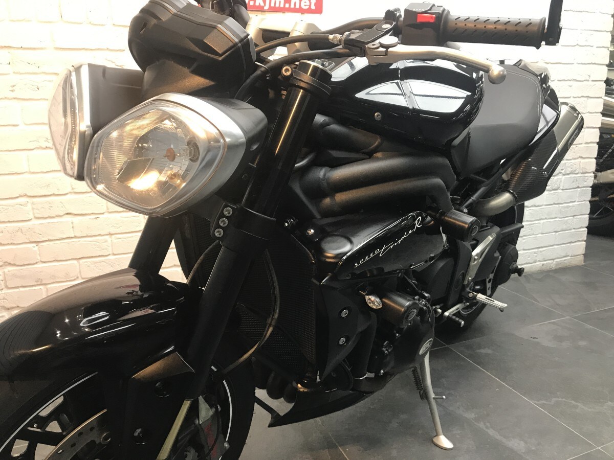 Triumph SPEED TRILPLE 1050 94 R