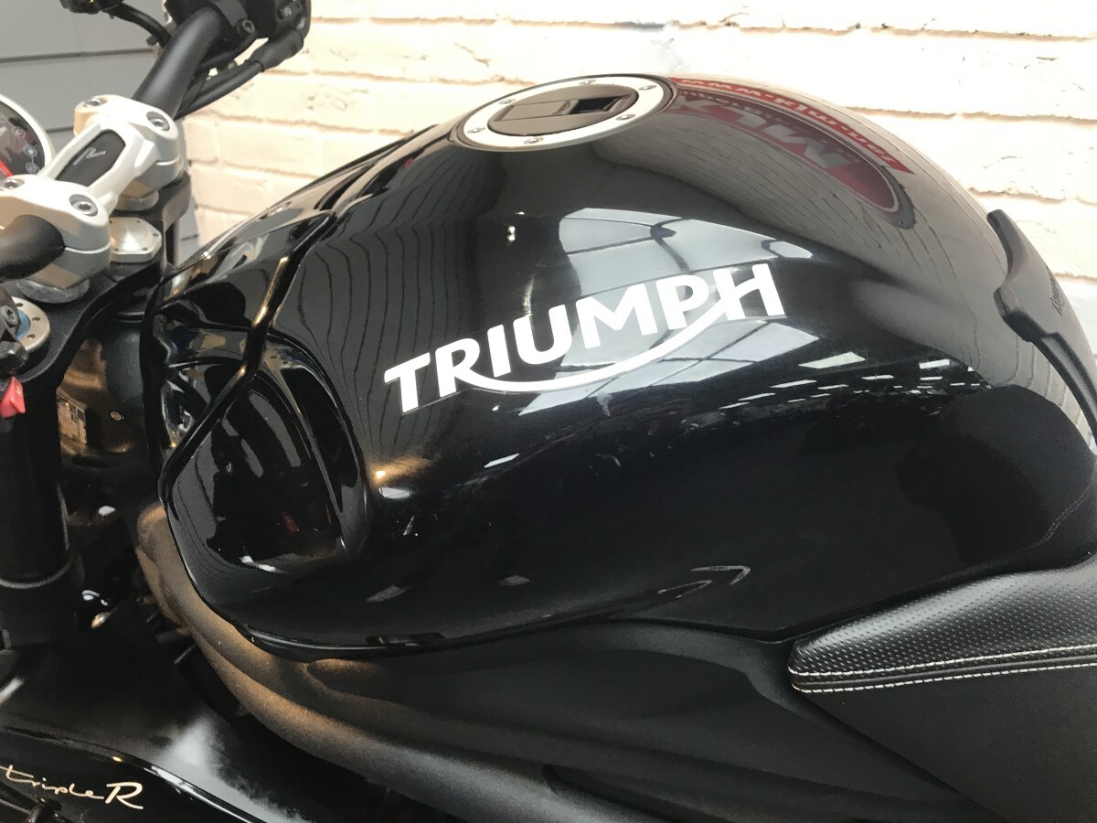 Triumph SPEED TRILPLE 1050 94 R