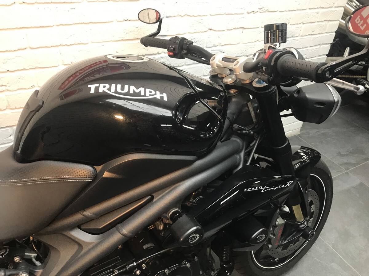 Triumph SPEED TRILPLE 1050 94 R