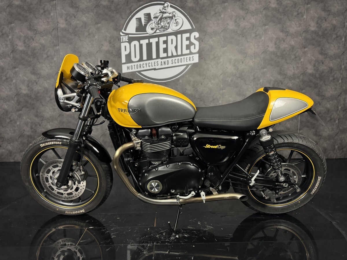 Triumph STREET CUP