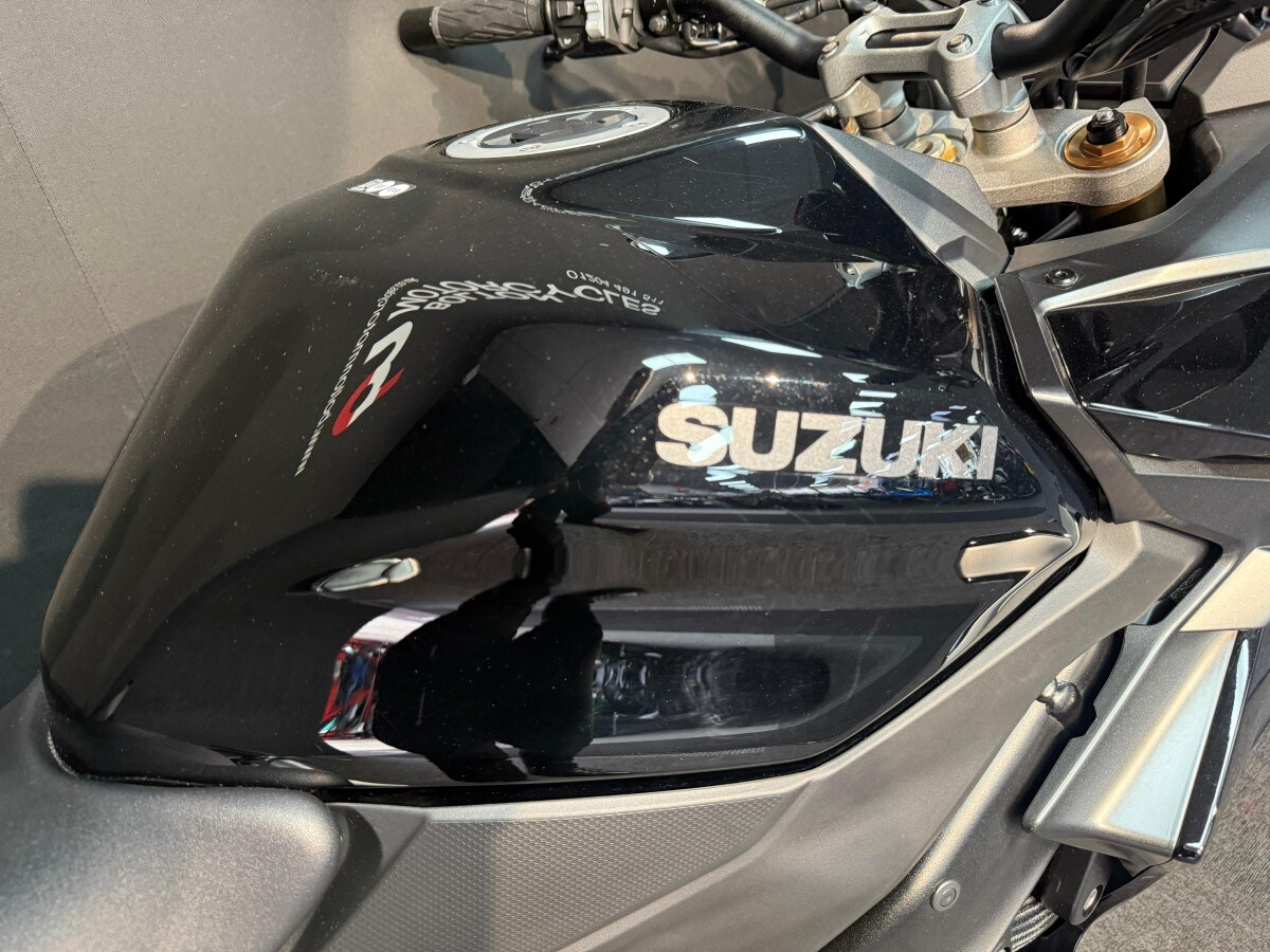 Suzuki GSXS 1000 GT