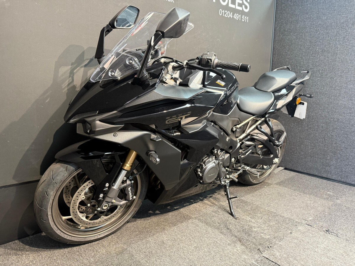 Suzuki GSXS 1000 GT