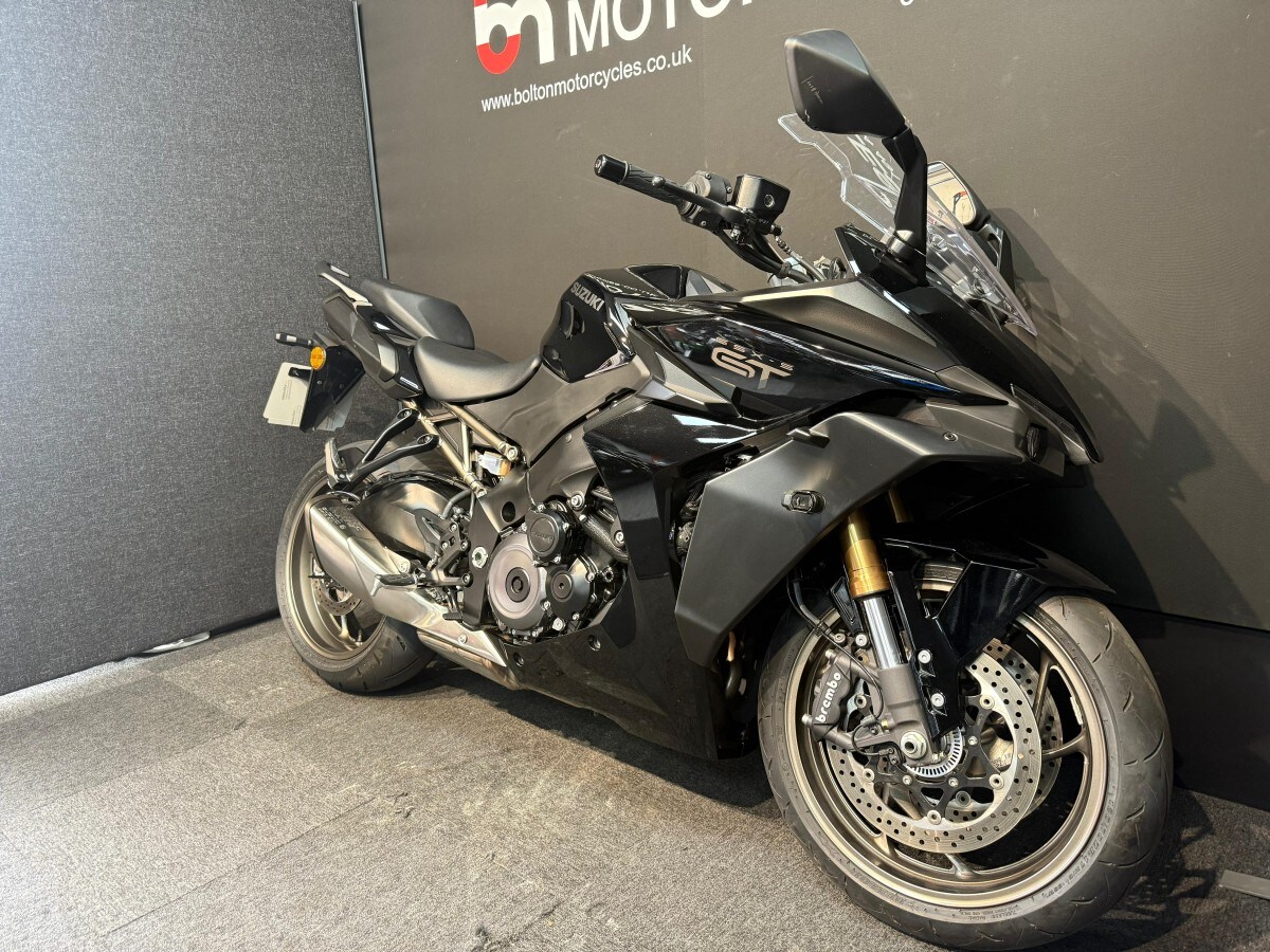 Suzuki GSXS 1000 GT