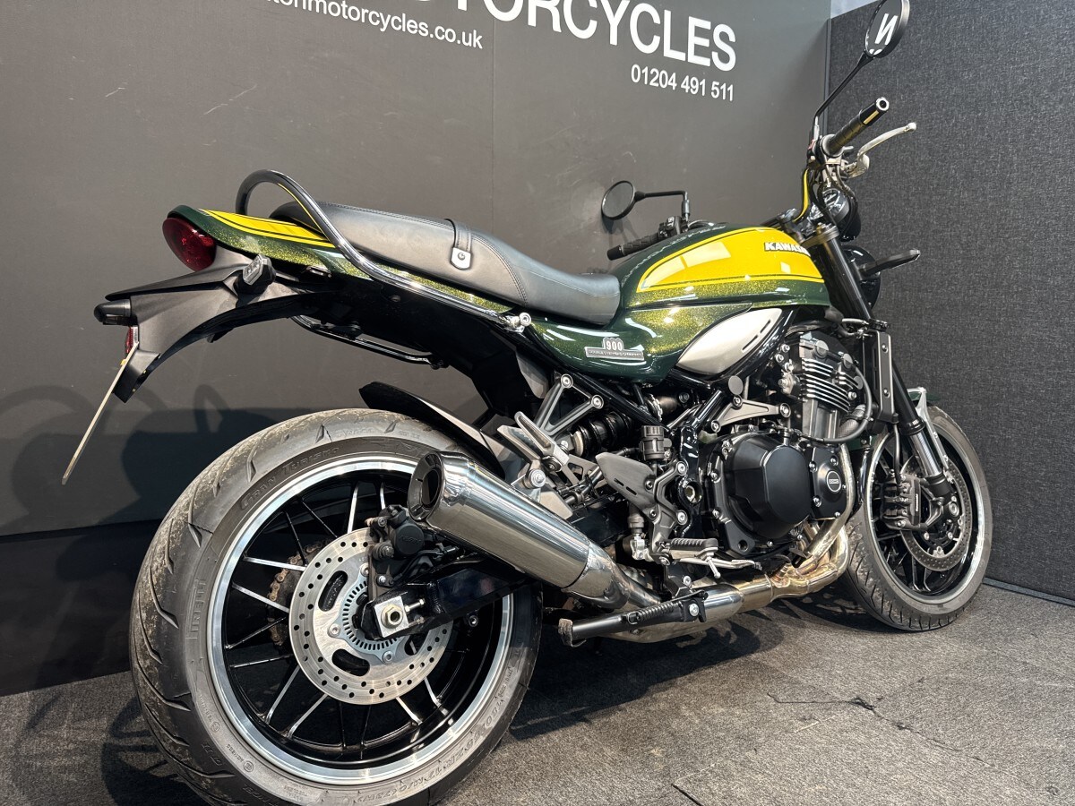 Kawasaki Z900RS YELLOW BALL