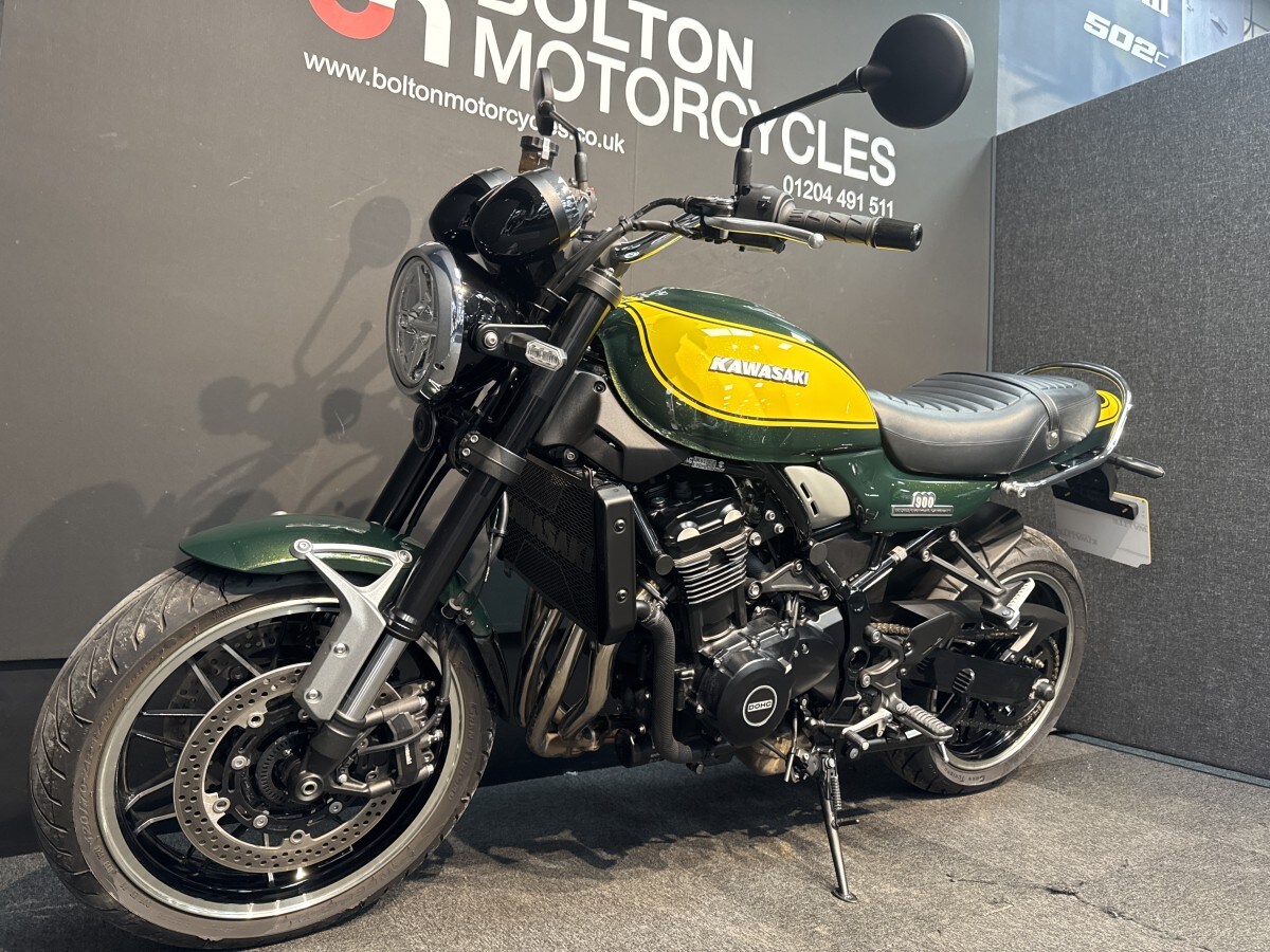 Kawasaki Z900RS YELLOW BALL