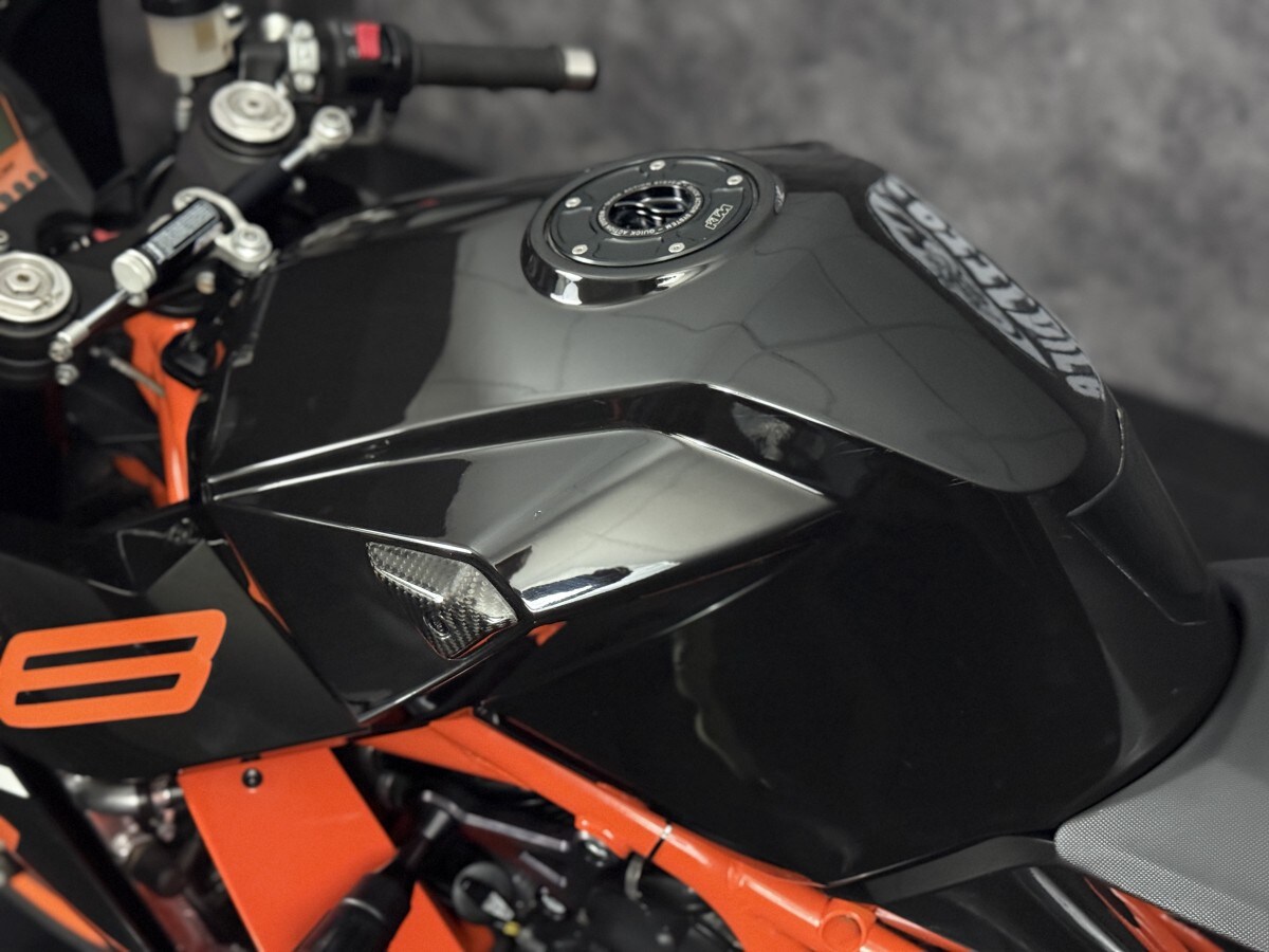 KTM 1190 RC8 R 11