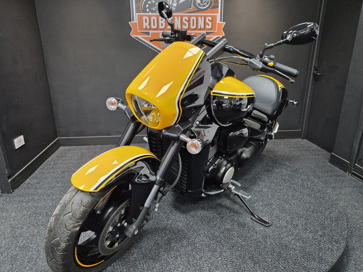 Suzuki VZR 1800 BZ L4