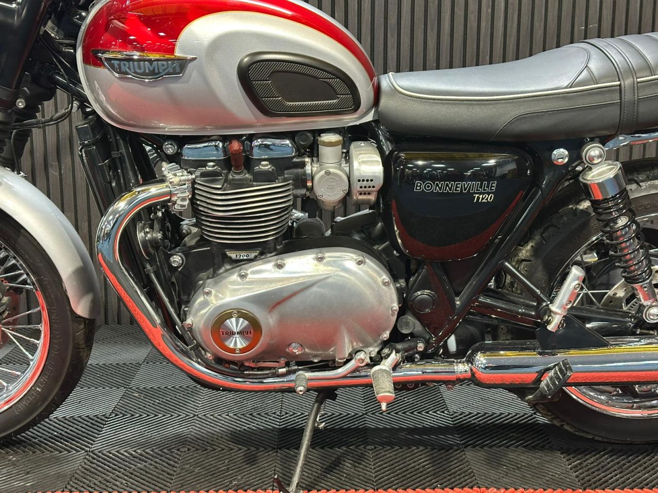 Used Triumph Bonneville T120 for sale - 78435754: Photo 17