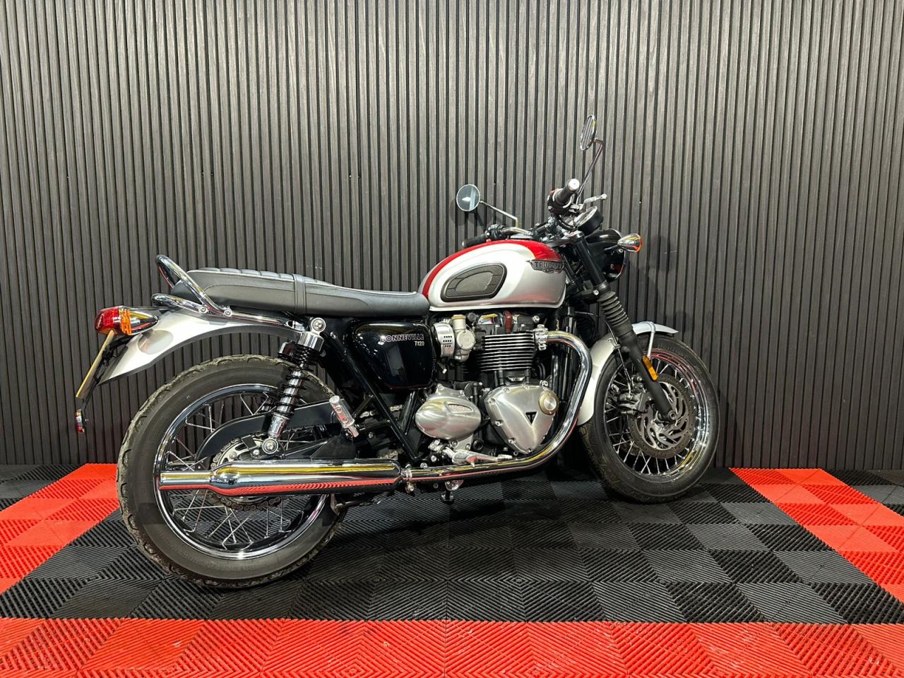 Used Triumph Bonneville T120 for sale - 78435754: Photo 7