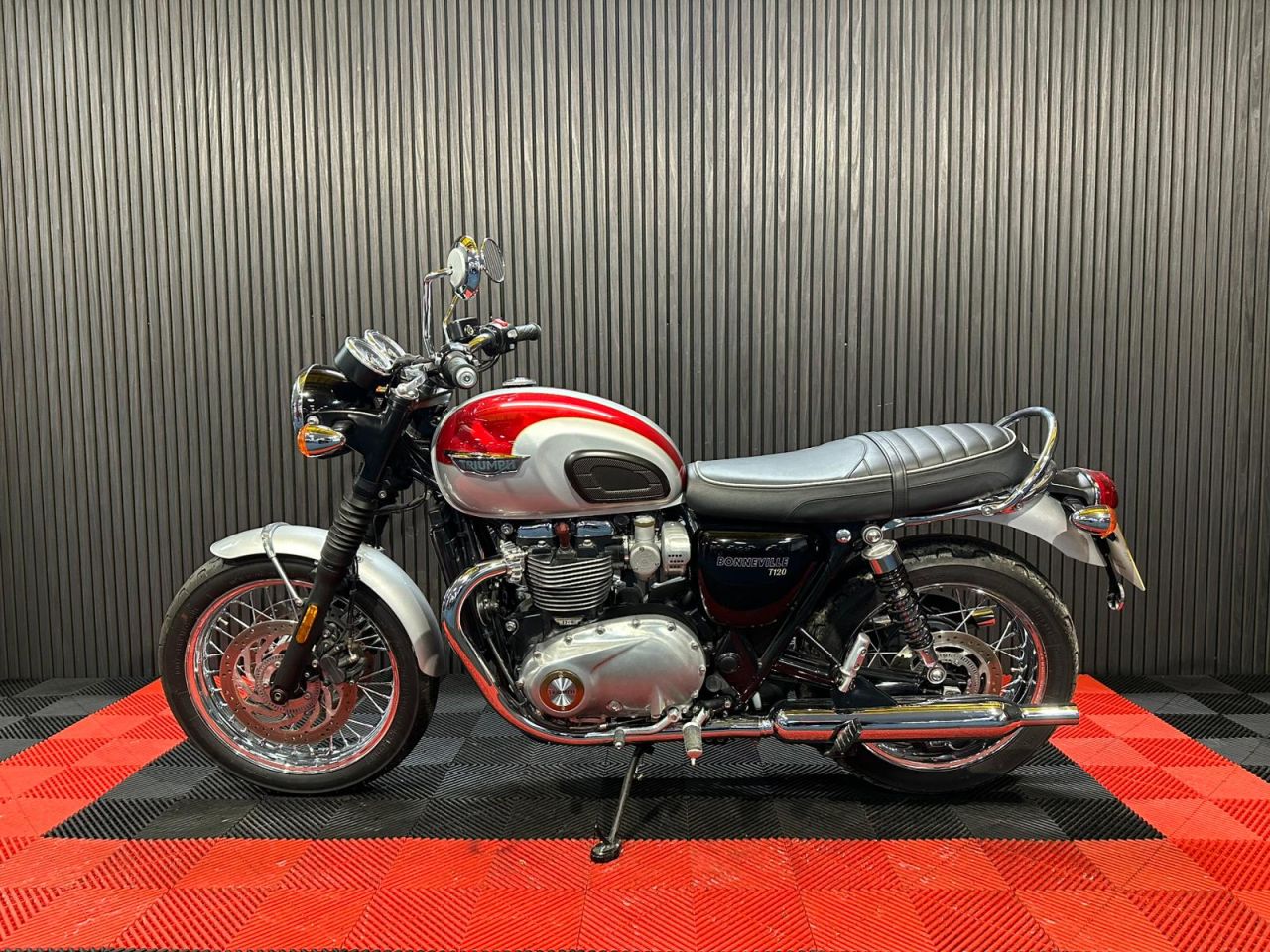 Used Triumph Bonneville T120 for sale - 78435754: Photo 9