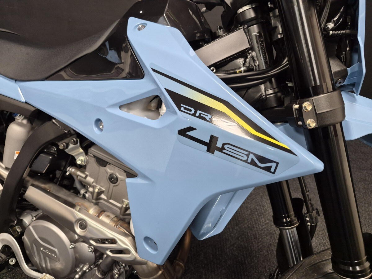 Suzuki DRZ4 SM