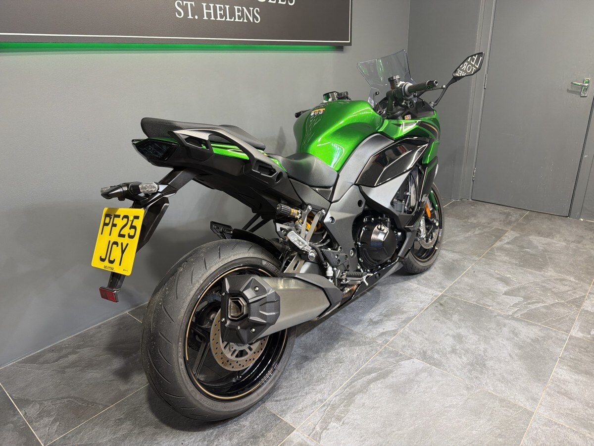 Kawasaki ZX1100JSFAN DEMO