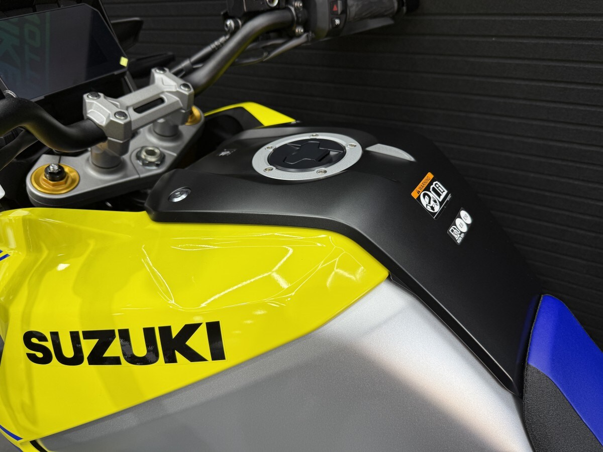 Suzuki DL 1050 RJ M3 V-STROM DE