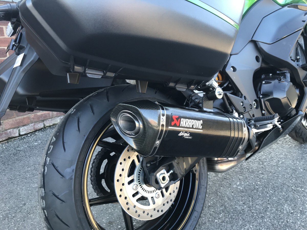 Kawasaki Ninja 1100SX SE ZX1100JSFAN