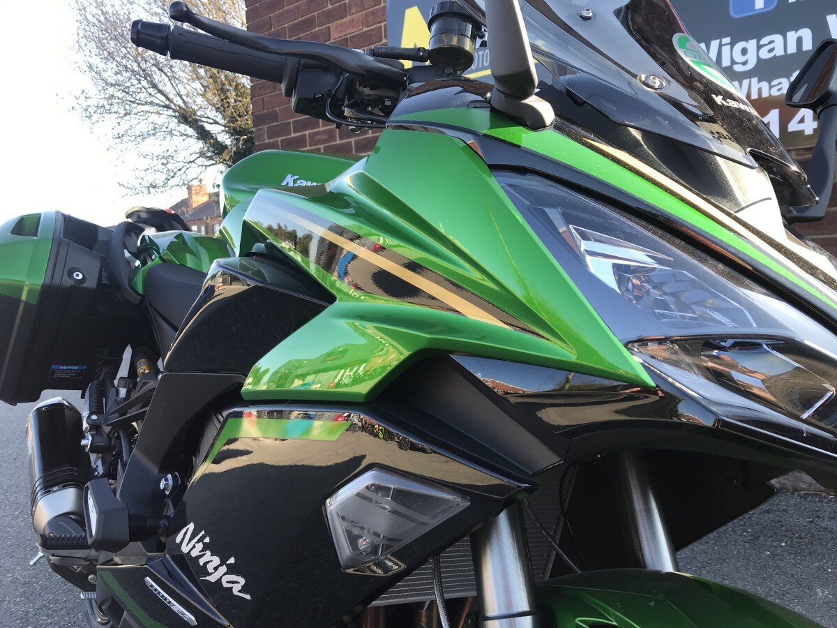 Kawasaki Ninja 1100SX SE ZX1100JSFAN