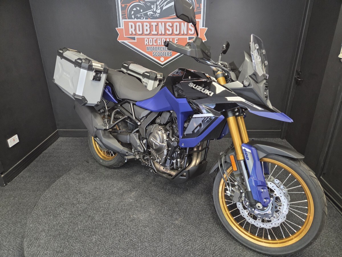 Suzuki NEW V-Strom 800DE With Panniers