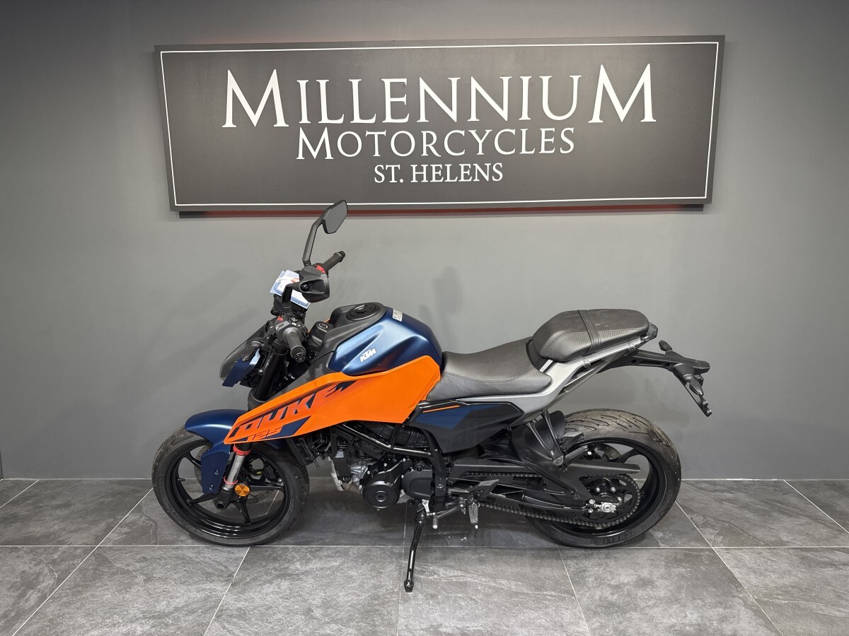 KTM 125 DUKE SPECIAL INC FOC QUICK SHIFTER & FINANCE