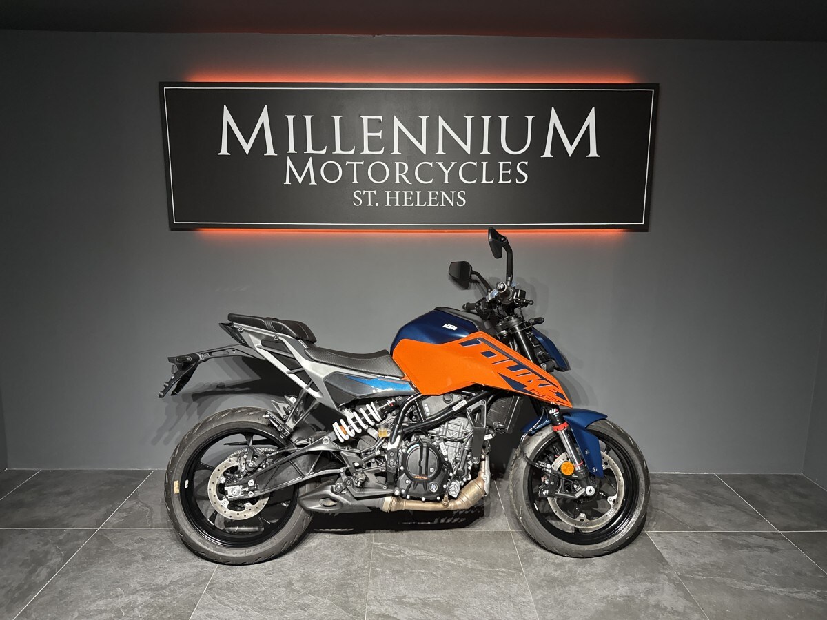 KTM 125 DUKE SPECIAL INC FOC QUICK SHIFTER & FINANCE