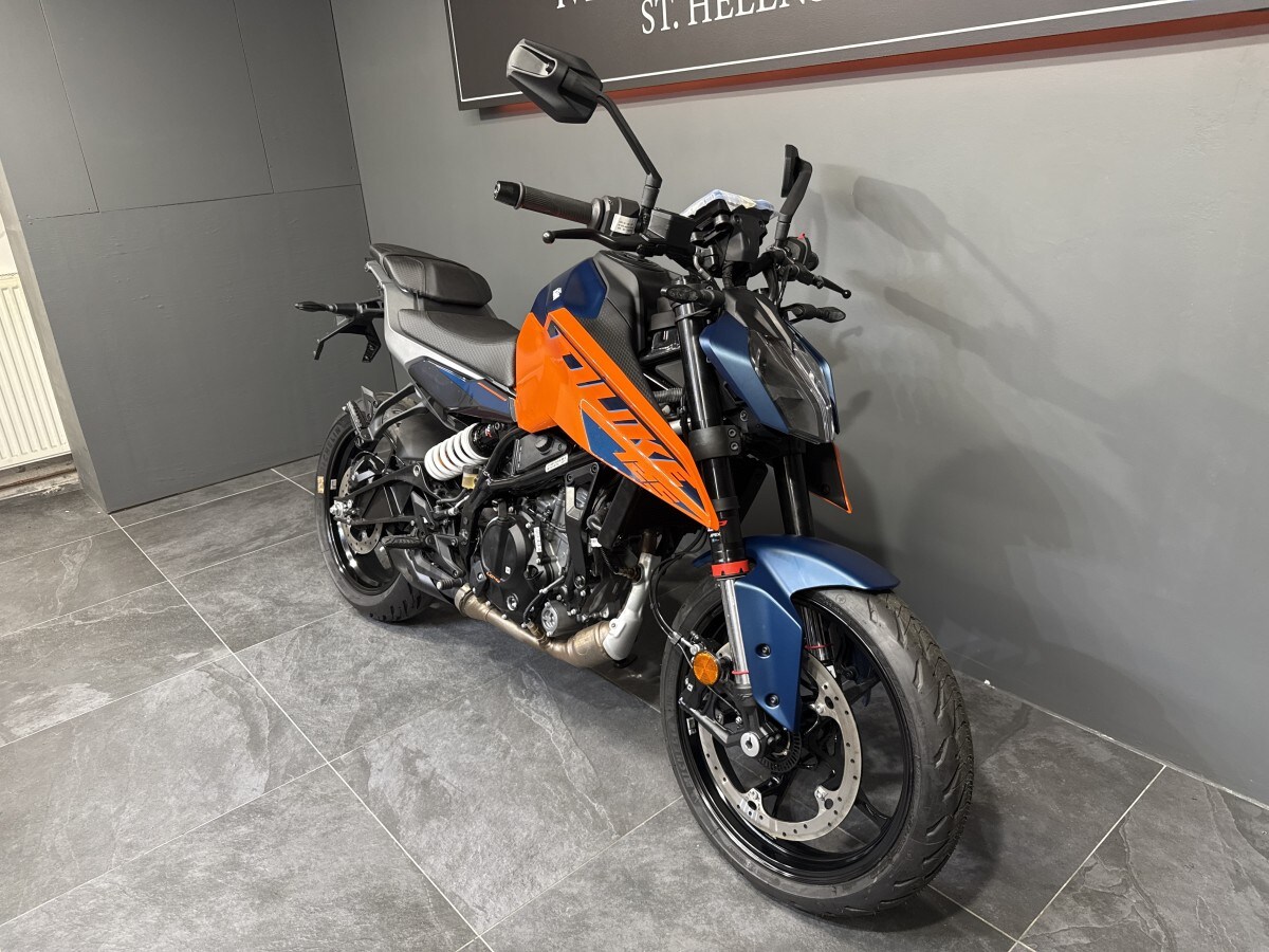 KTM 125 DUKE SPECIAL INC FOC QUICK SHIFTER & FINANCE