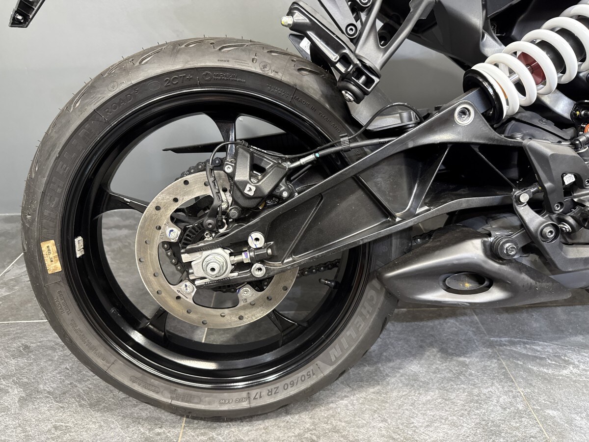 KTM 125 DUKE SPECIAL INC FOC QUICK SHIFTER & FINANCE