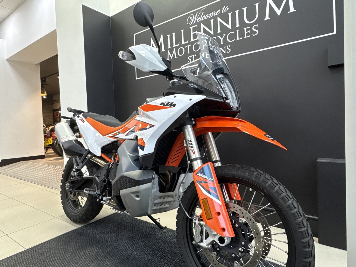 KTM 890 Adventure R INC TECH PACK