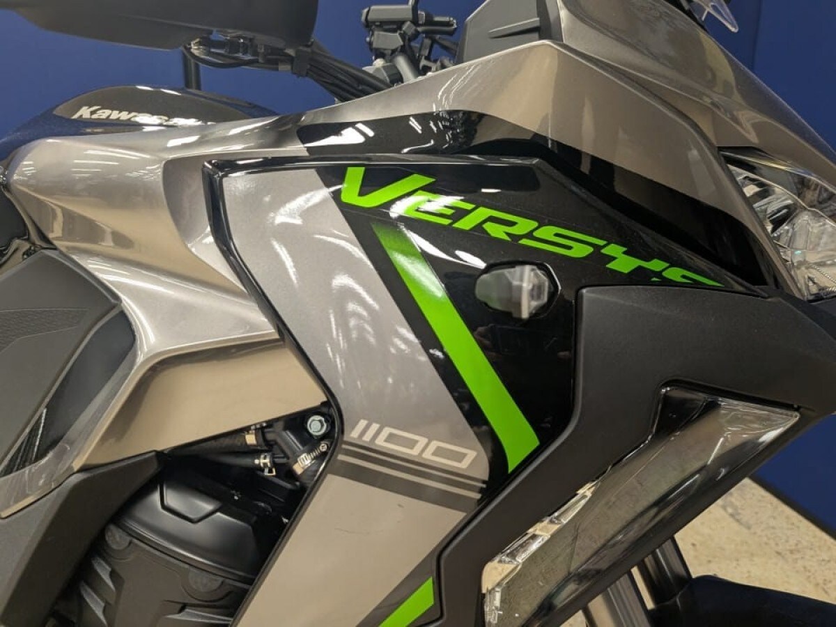 Kawasaki VERSYS 1100 SE