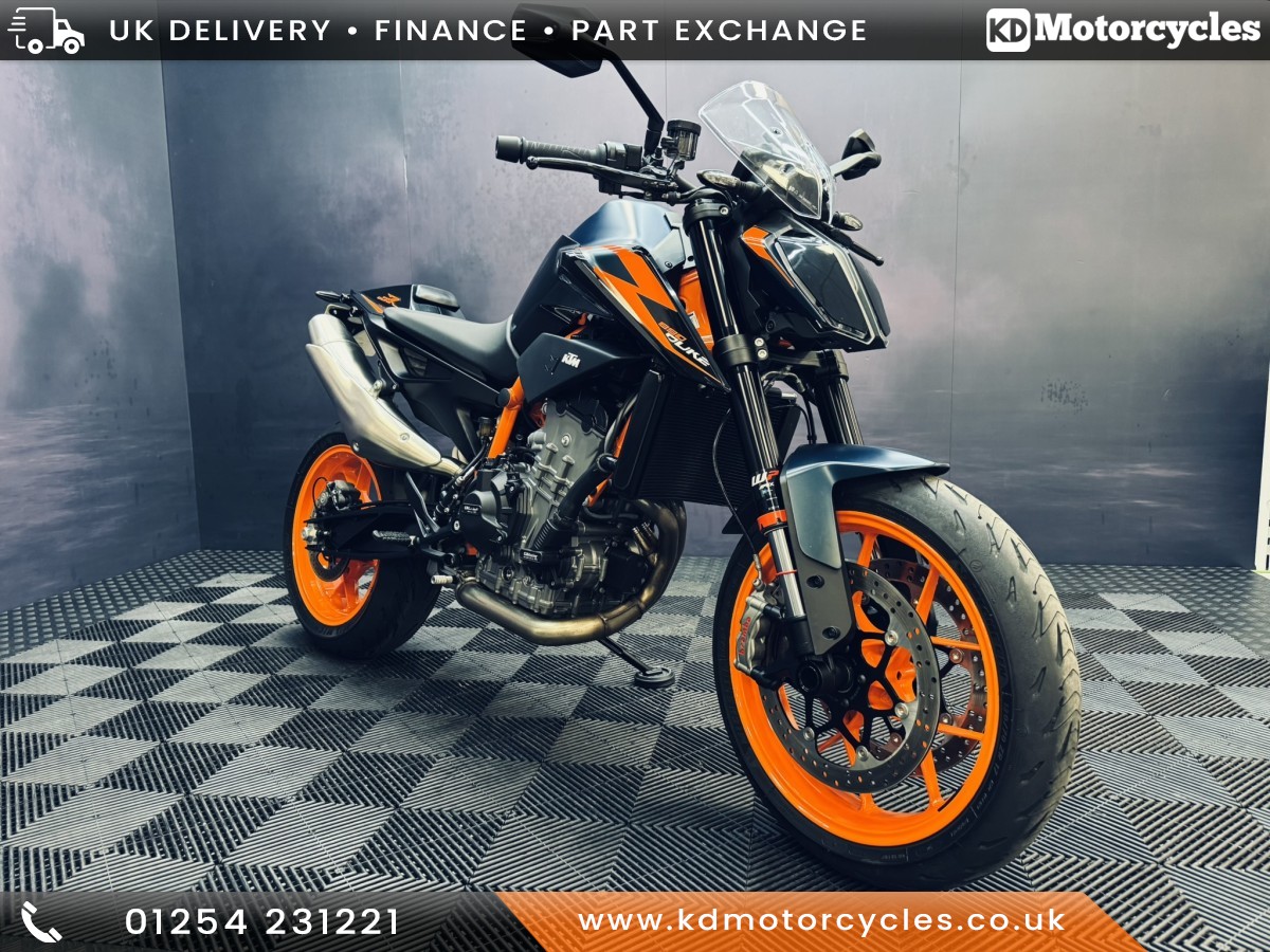 KTM 890 DUKE R
